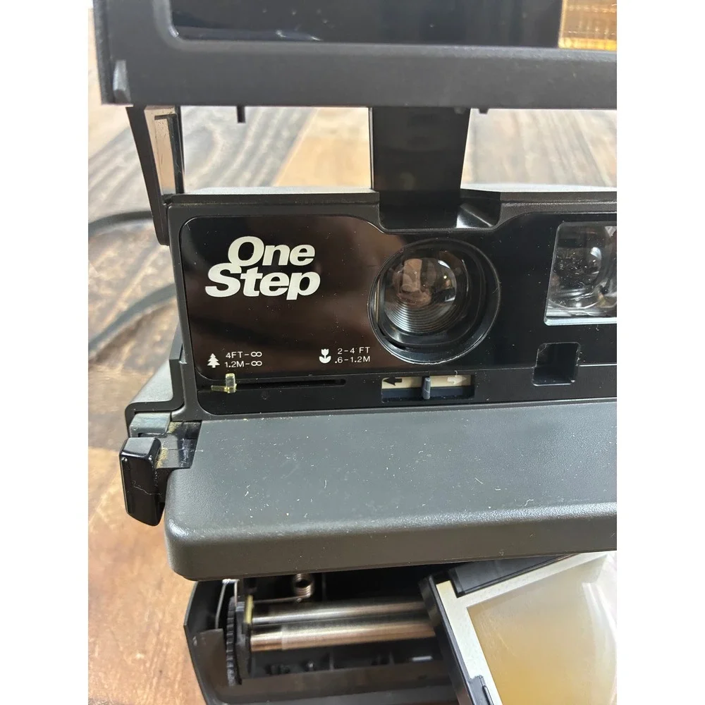Polaroid OneStep 600 Instant Film Camera Vintage Black with Flash and Strap